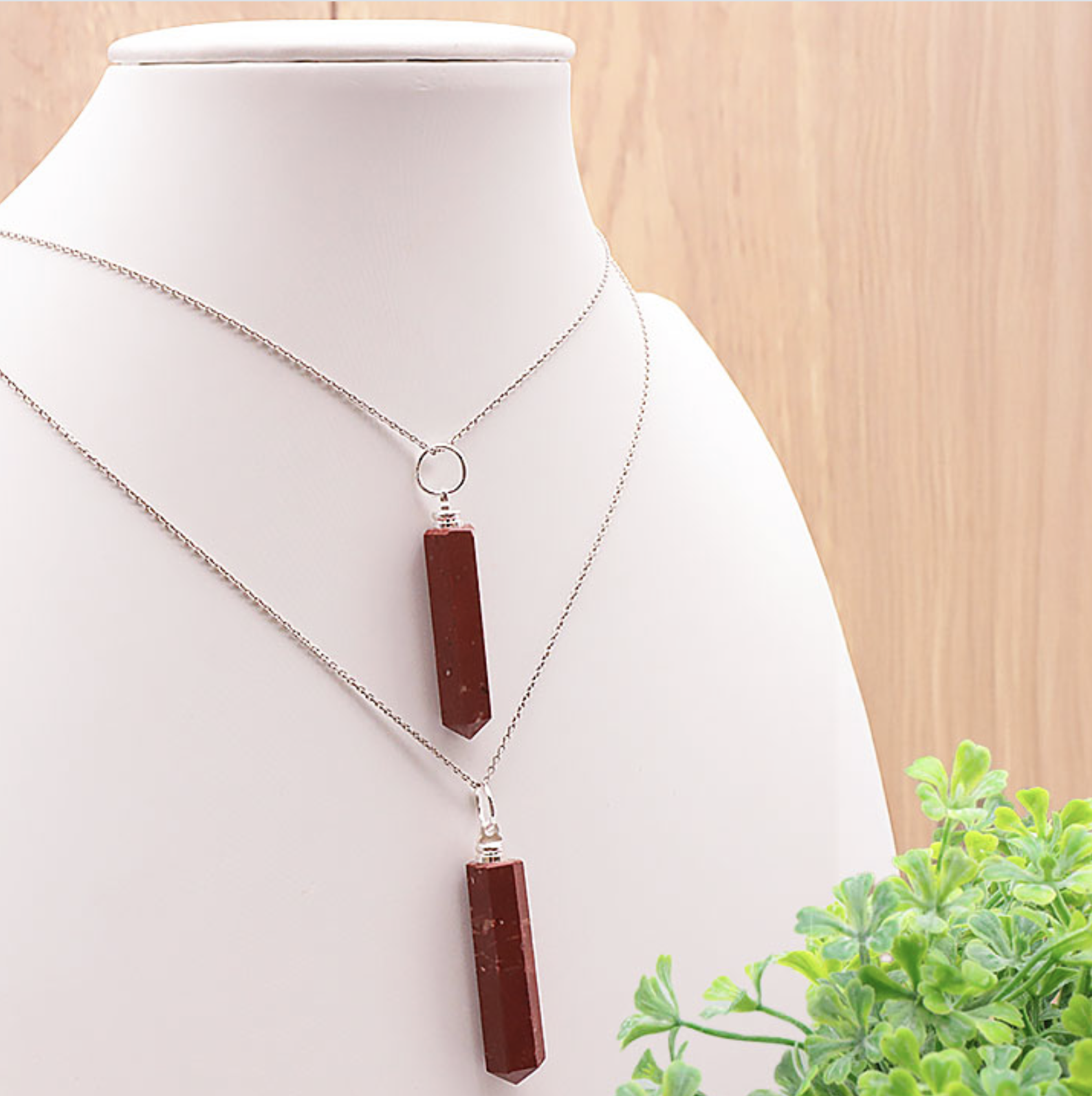 PENDENTIF POINTE 30 À 35MM JASPE ROUGE AB