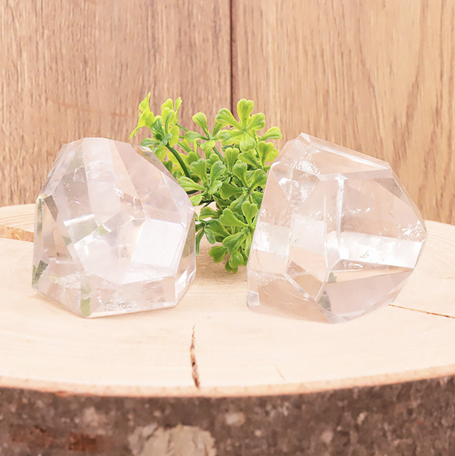 CRISTAUX TAILLÉS CRISTAL DE ROCHE AAA 200 À 220G (1 PIÈCE)